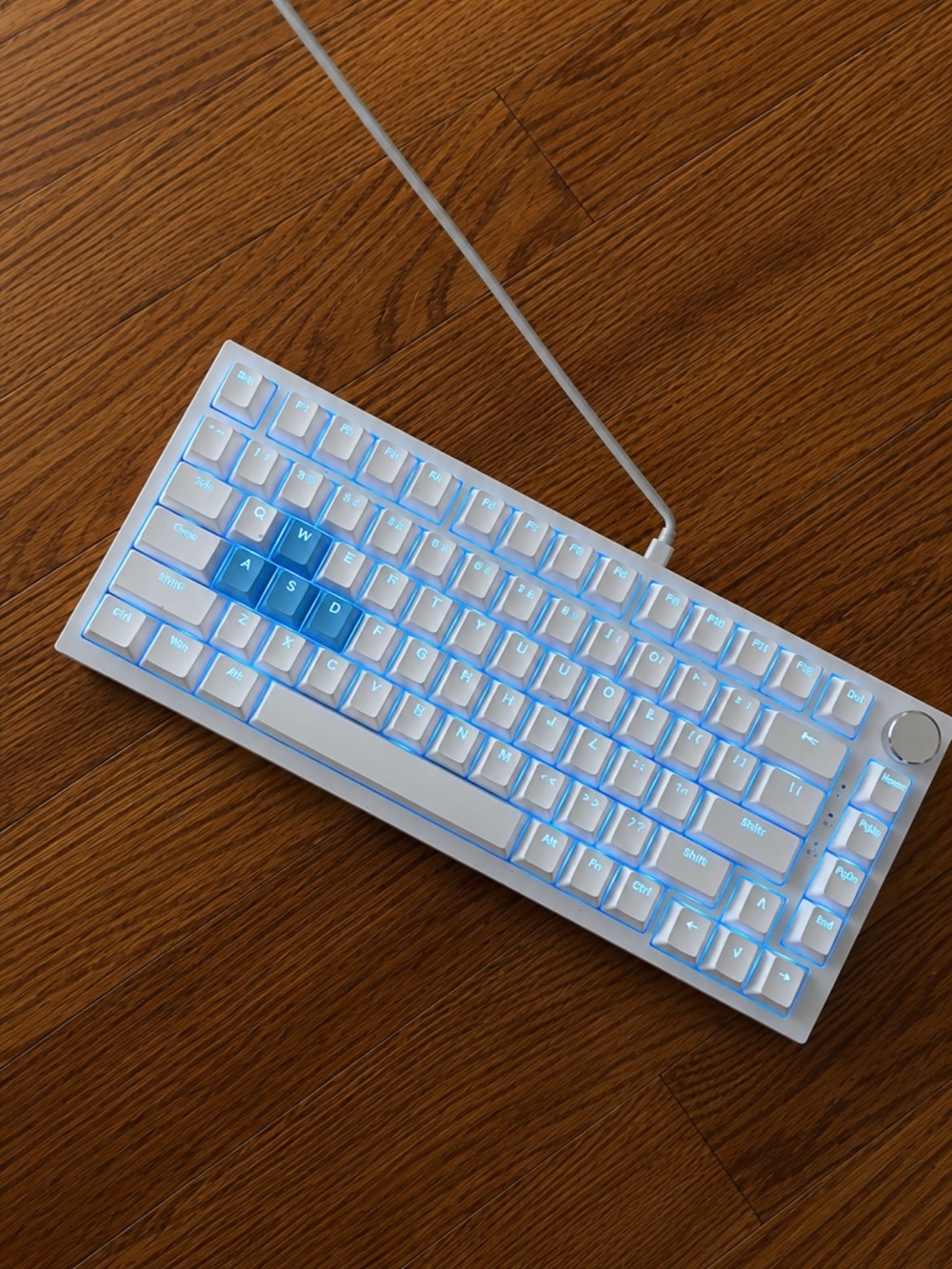 White Compact Mechanical Keyboard with Blue Backlight
